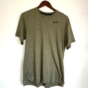 NIKE Dri-Fit Mens Medium Green Short Sleeve Lightweight Casual T-Shirt FF9